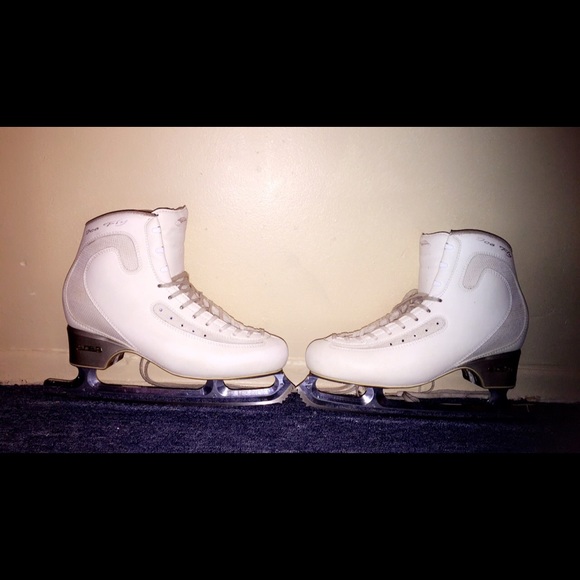 Edea ice flys (almost new) - Picture 1 of 4